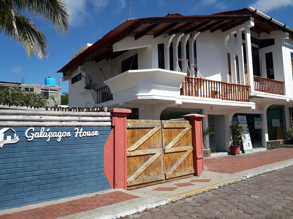 Galapagos House Hostel Puerto Ayora  Exterior foto