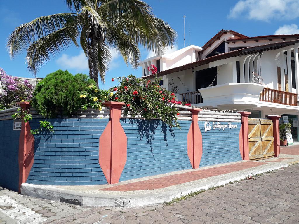 Galapagos House Hostel Puerto Ayora  Exterior foto